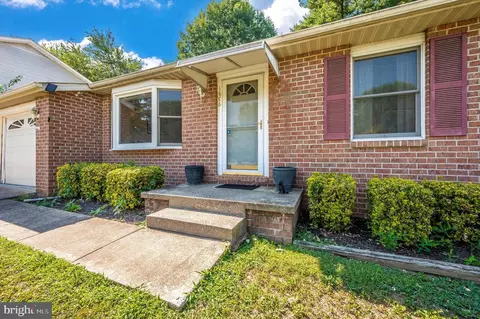 1606 Andover Ln, Frederick, MD 21702 photo 3