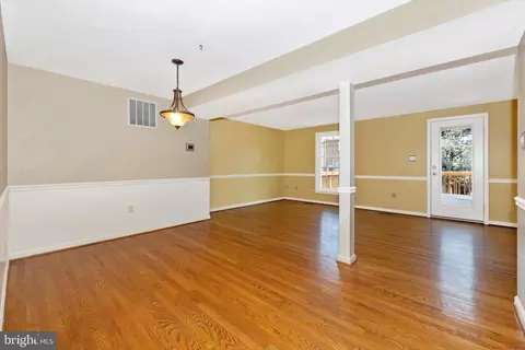 8007 Cattail Ct, Frederick, MD 21701 photo 4