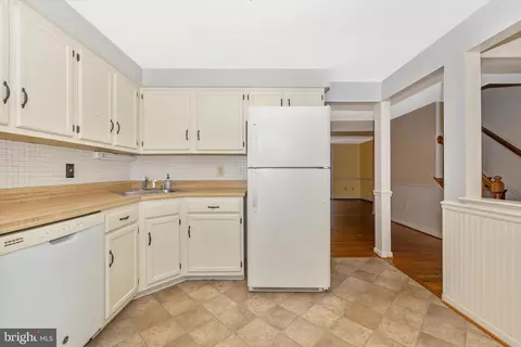 8007 Cattail Ct, Frederick, MD 21701 photo 3
