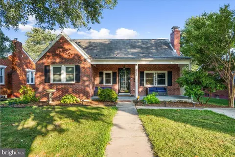 604 Lee Pl, Frederick, MD 21702