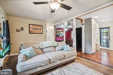 604 Lee Pl, Frederick, MD 21702 photo 9