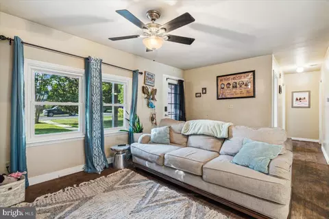604 Lee Pl, Frederick, MD 21702 photo 8