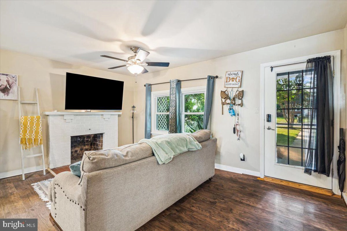 604 Lee Pl, Frederick, MD 21702 photo 7