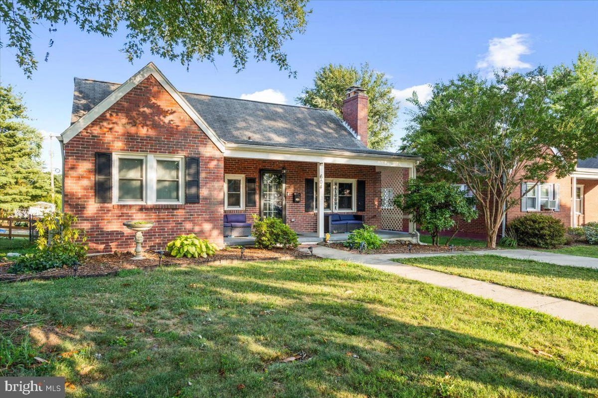 604 Lee Pl, Frederick, MD 21702 photo 4