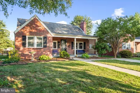 604 Lee Pl, Frederick, MD 21702 photo 4