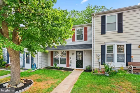508 Riggs Ct, Frederick, MD 21703 photo 2