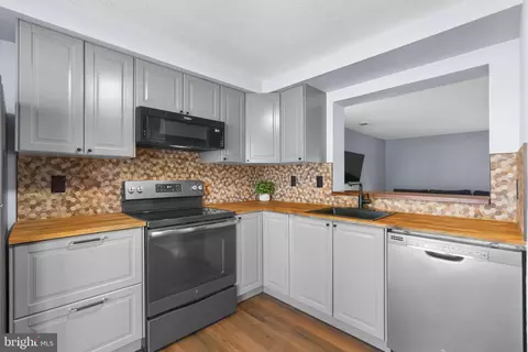 508 Riggs Ct, Frederick, MD 21703 photo 9