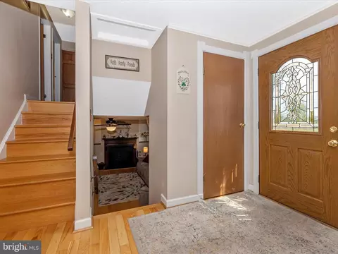1303 Butterfly Ln, Frederick, MD 21703 photo 5