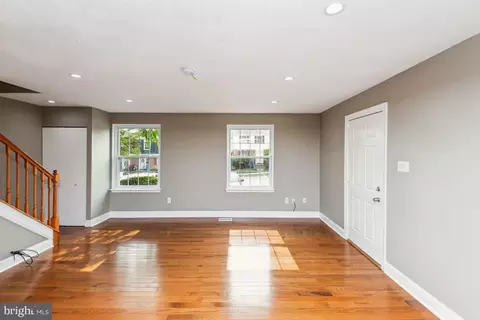 29 S Pendleton Ct, Frederick, MD 21701 photo 4