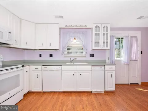 99 Fairfield Dr, Frederick, MD 21702 photo 9
