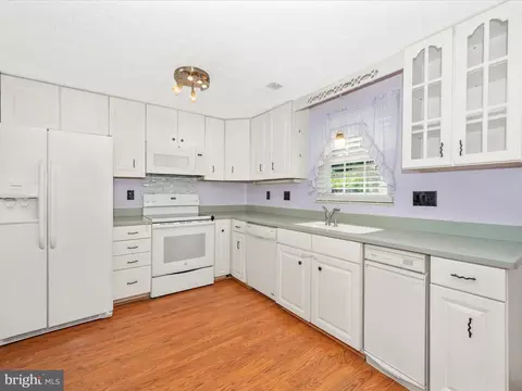 99 Fairfield Dr, Frederick, MD 21702 photo 8