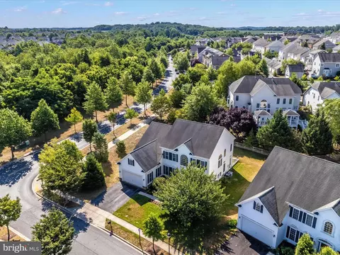 9231 Shafers Mill Dr, Frederick, MD 21704