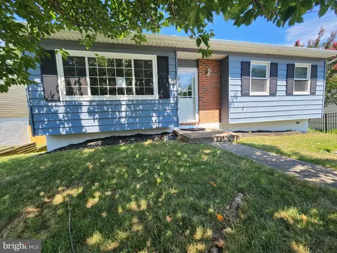 1318 Peachtree Ct, Frederick, MD 21703