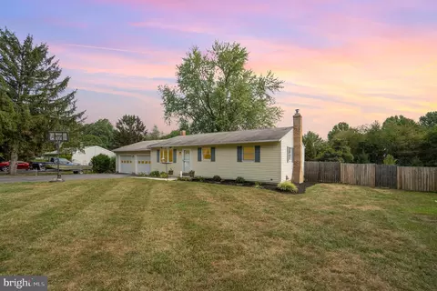 8639 Chestnut Grove Rd, Frederick, MD 21701