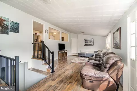 8639 Chestnut Grove Rd, Frederick, MD 21701 photo 11