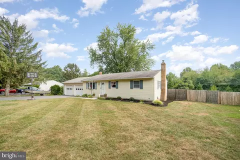 8639 Chestnut Grove Rd, Frederick, MD 21701 photo 3
