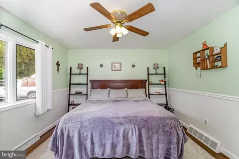 8639 Chestnut Grove Rd, Frederick, MD 21701 photo 5