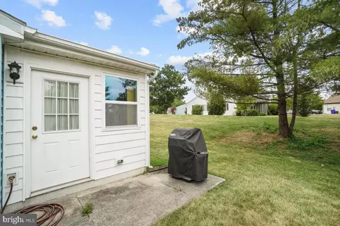 5643 Crabapple Dr, Frederick, MD 21703 photo 9