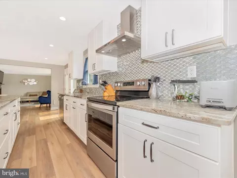 5689 Pebble Dr, Frederick, MD 21703 photo 11