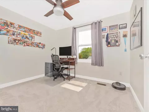 5689 Pebble Dr, Frederick, MD 21703 photo 28