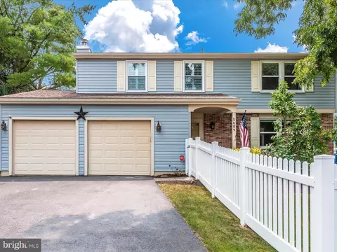 5689 Pebble Dr, Frederick, MD 21703