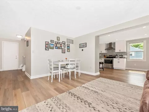 5689 Pebble Dr, Frederick, MD 21703 photo 7