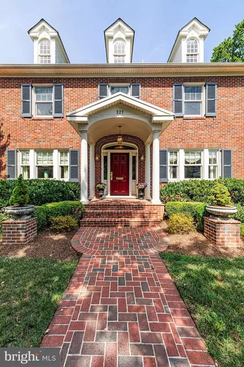 327 Lindbergh Ave, Frederick, MD 21701 photo 2