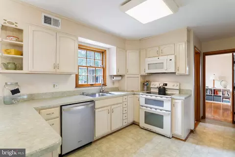 706 Northside Dr, Frederick, MD 21701 photo 17