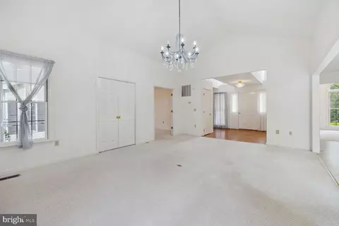 1025 Lindfield Dr, Frederick, MD 21702 photo 9