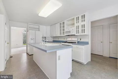 1025 Lindfield Dr, Frederick, MD 21702 photo 5