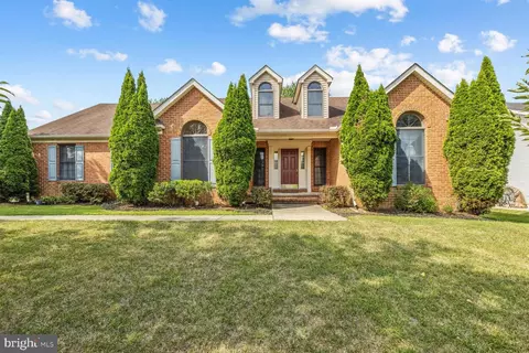 1025 Lindfield Dr, Frederick, MD 21702