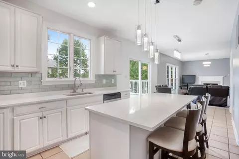 1016 Bexhill Dr, Frederick, MD 21702 photo 14