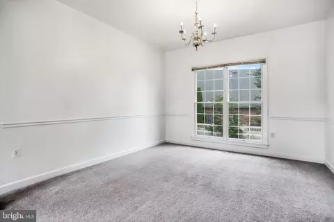 1016 Bexhill Dr, Frederick, MD 21702 photo 8