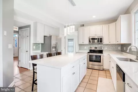 1016 Bexhill Dr, Frederick, MD 21702 photo 11