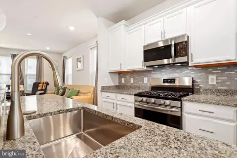 970 Holden Rd, Frederick, MD 21701 photo 4