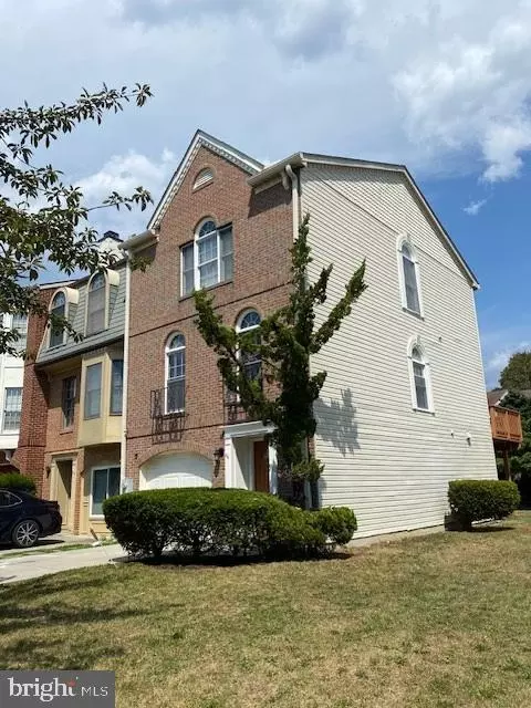 44 Victoria Sq, Frederick, MD 21702