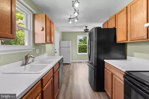 215 Bishops Glen Dr, Frederick, MD 21702 photo 13