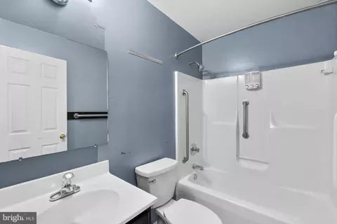 215 Bishops Glen Dr, Frederick, MD 21702 photo 24