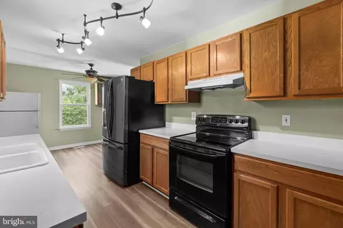215 Bishops Glen Dr, Frederick, MD 21702 photo 12