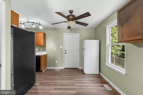 215 Bishops Glen Dr, Frederick, MD 21702 photo 6