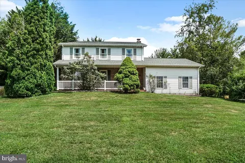12704 Davis Ct, Mount Airy, MD 21771