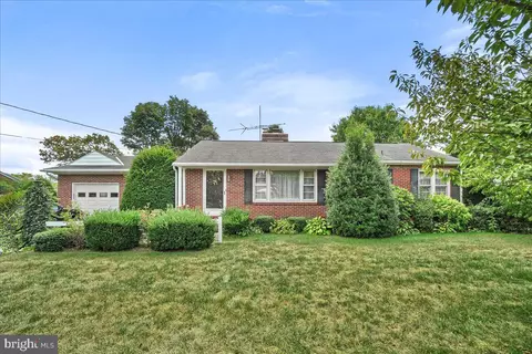 5723 Butterfly Ln, Frederick, MD 21703