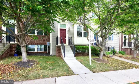 2070 Spring Run Cir, Frederick, MD 21702 photo 2