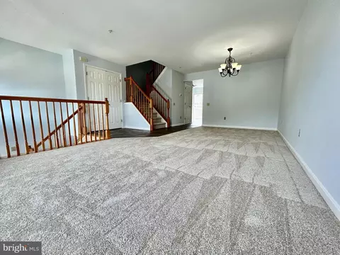 8807 Briarcliff Ln, Frederick, MD 21701 photo 7