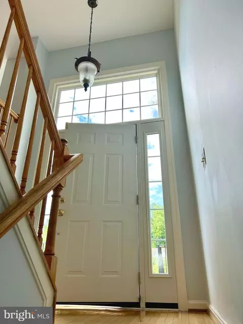 8807 Briarcliff Ln, Frederick, MD 21701 photo 4