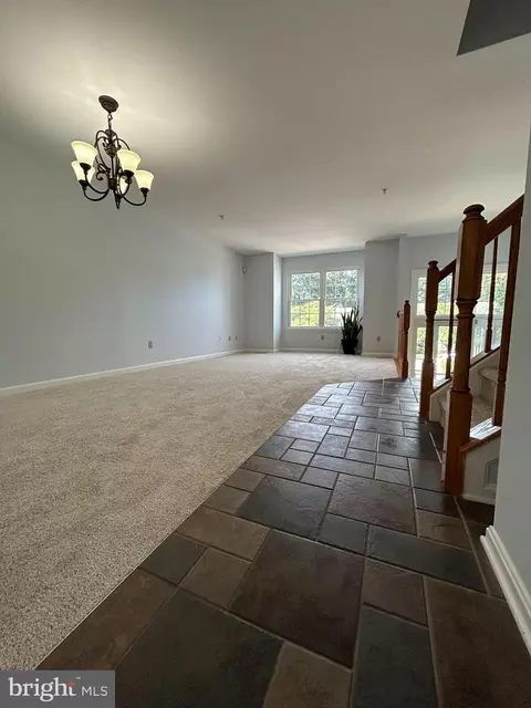 8807 Briarcliff Ln, Frederick, MD 21701 photo 6