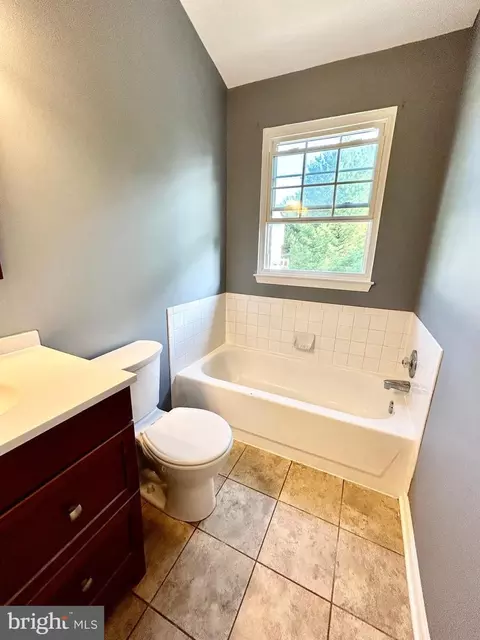 8807 Briarcliff Ln, Frederick, MD 21701 photo 19