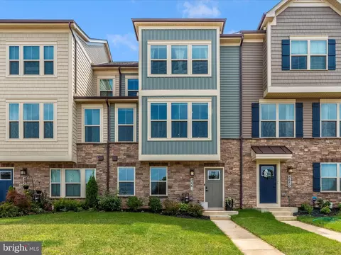 8661 Satinwood Dr, Frederick, MD 21704