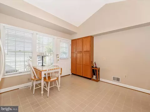 903 Mclendon Dr, Frederick, MD 21702 photo 17