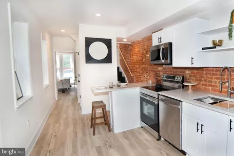 141 W South St, Frederick, MD 21701 photo 9
